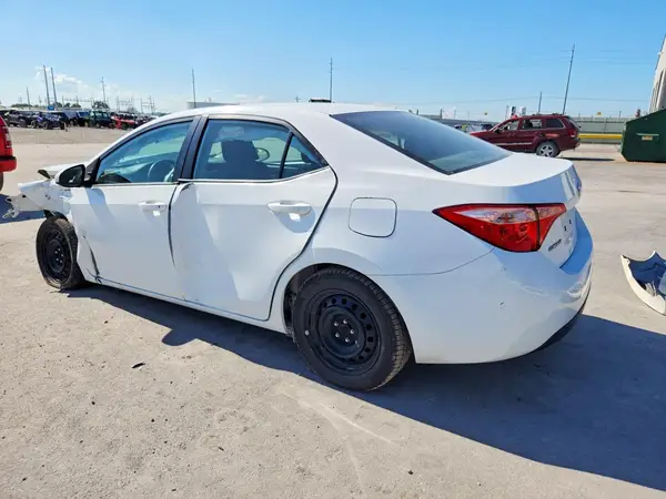 5YFBURHE5HP687866 2017 TOYOTA COROLLA - Image 2