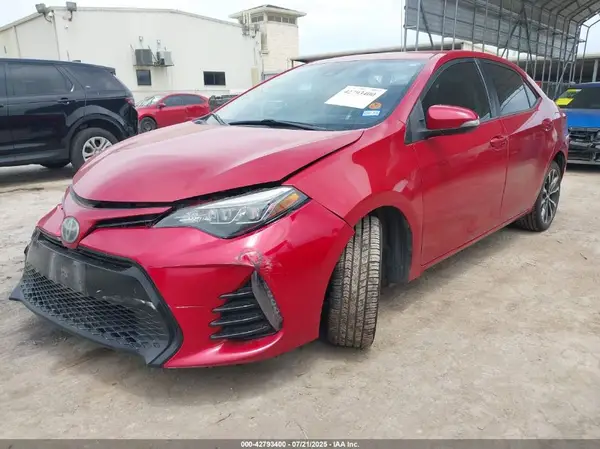 5YFBURHE5HP688273 2017 TOYOTA COROLLA - Image 2