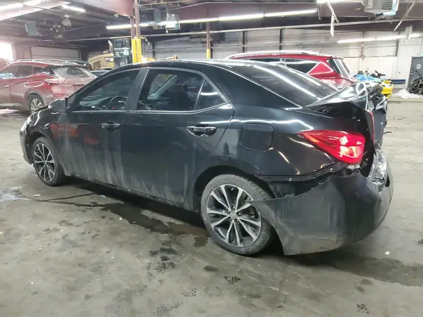 5YFBURHE5HP689553 2017 TOYOTA COROLLA - Image 2