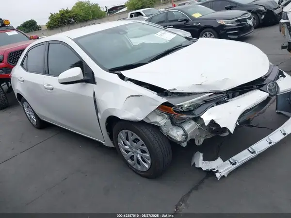 5YFBURHE5HP691769 2017 TOYOTA COROLLA - Image 1
