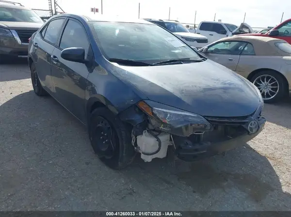 5YFBURHE5HP692856 2017 TOYOTA COROLLA - Image 1