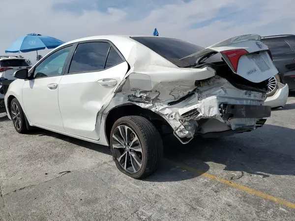 5YFBURHE5HP695482 2017 TOYOTA COROLLA - Image 2