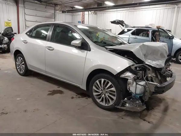 5YFBURHE5HP696034 2017 TOYOTA COROLLA - Image 1