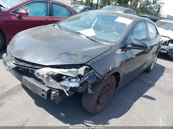 5YFBURHE5HP696471 2017 TOYOTA COROLLA - Image 2