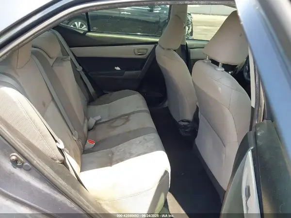 5YFBURHE5HP698740 2017 TOYOTA COROLLA - Image 8