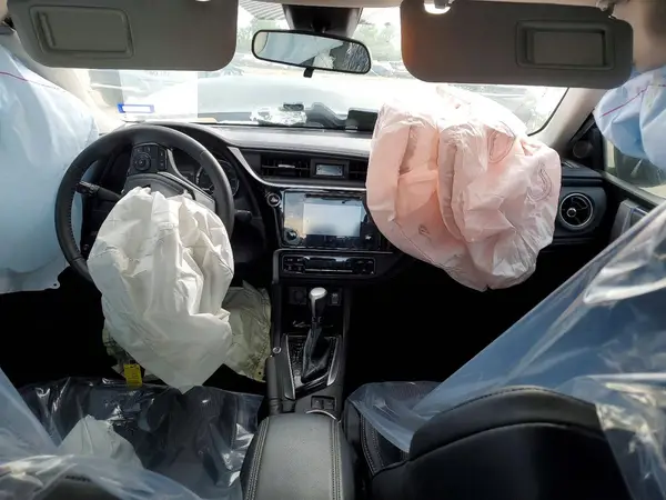 5YFBURHE5HP699337 2017 TOYOTA COROLLA - Image 8