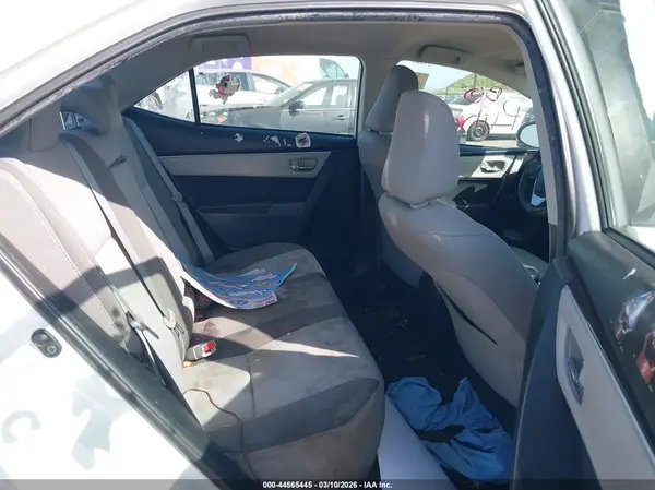 5YFBURHE5HP699841 2017 TOYOTA COROLLA - Image 8