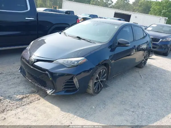 5YFBURHE5HP700941 2017 TOYOTA COROLLA - Image 2