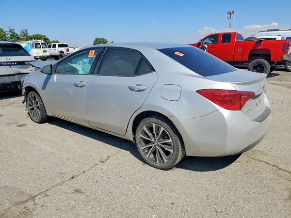 5YFBURHE5HP702513 2017 TOYOTA COROLLA - Image 2