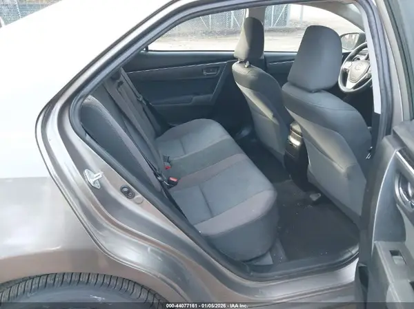 5YFBURHE5HP706660 2017 TOYOTA COROLLA - Image 8