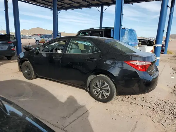 5YFBURHE5HP709199 2017 TOYOTA COROLLA - Image 2