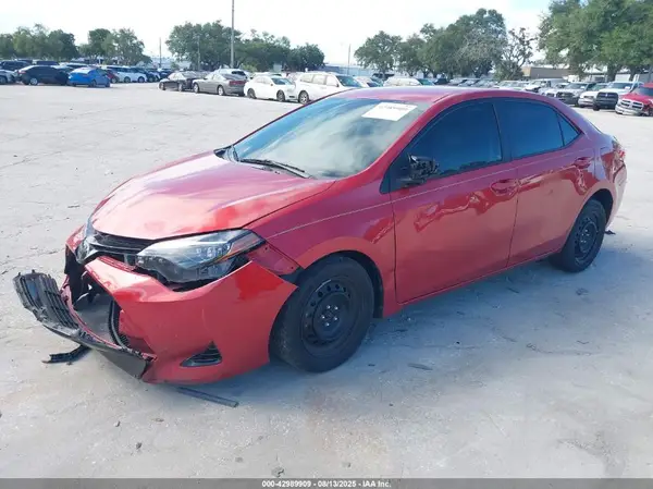 5YFBURHE5HP709896 2017 TOYOTA COROLLA - Image 2