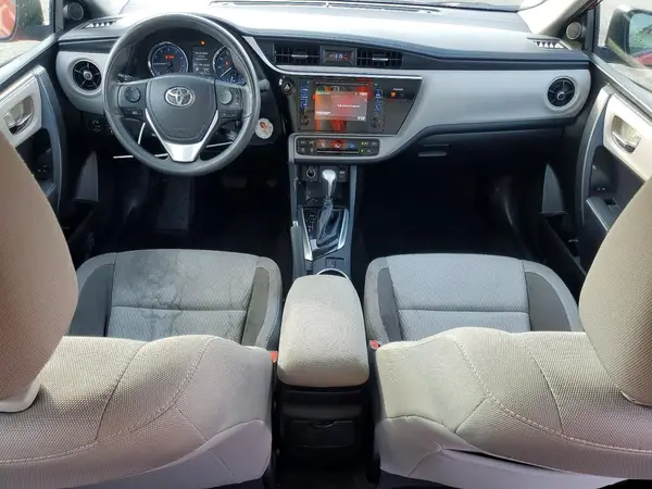 5YFBURHE5HP710689 2017 TOYOTA COROLLA - Image 8