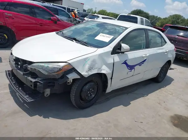 5YFBURHE5HP711101 2017 TOYOTA COROLLA - Image 2