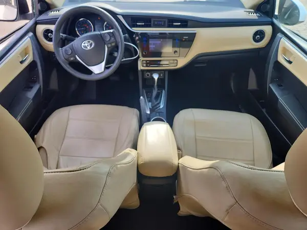 5YFBURHE5HP711342 2017 TOYOTA COROLLA - Image 8