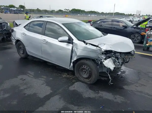 5YFBURHE5HP713219 2017 TOYOTA COROLLA - Image 1