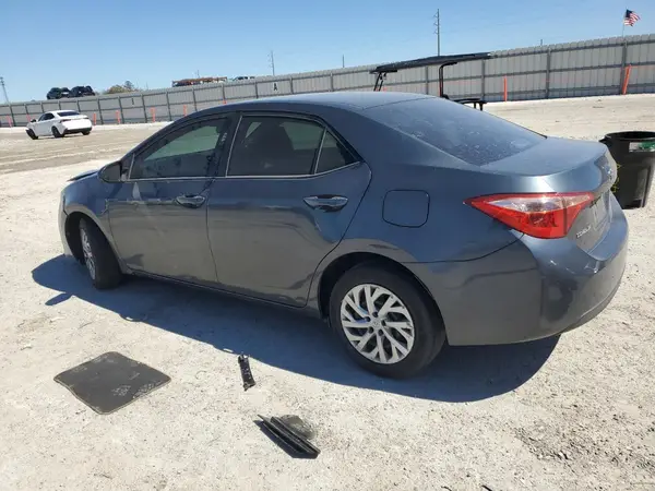5YFBURHE5HP713432 2017 TOYOTA COROLLA - Image 2
