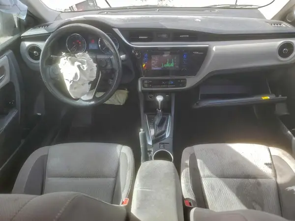 5YFBURHE5HP714094 2017 TOYOTA COROLLA - Image 8