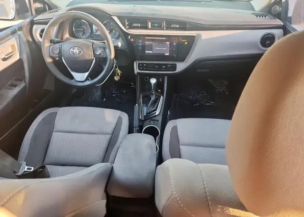 5YFBURHE5HP715200 2017 TOYOTA COROLLA - Image 8