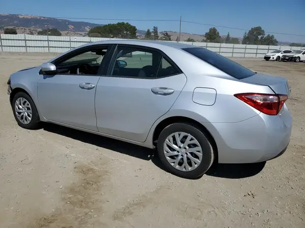 5YFBURHE5HP716539 2017 TOYOTA COROLLA - Image 2