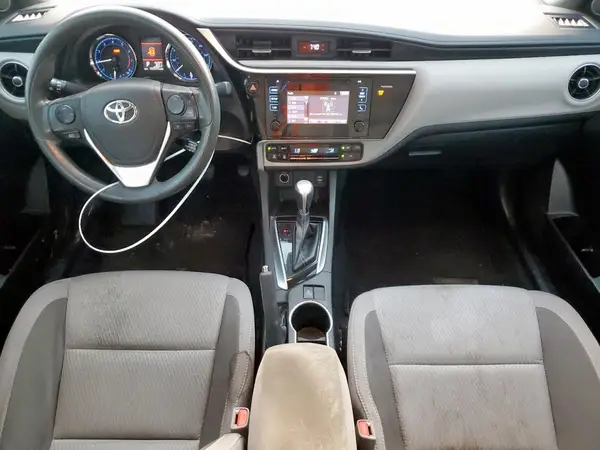 5YFBURHE5HP717755 2017 TOYOTA COROLLA - Image 8