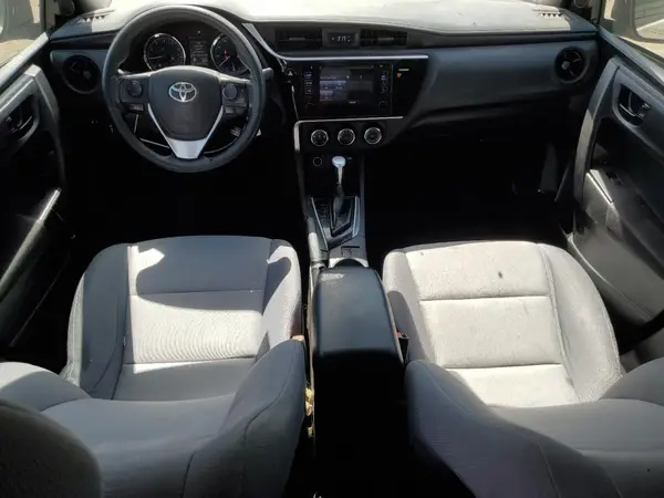 5YFBURHE5HP718355 2017 TOYOTA COROLLA - Image 8