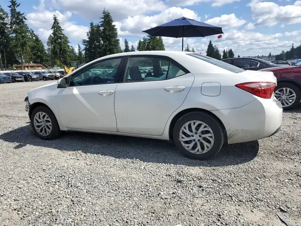 5YFBURHE5HP721109 2017 TOYOTA COROLLA - Image 2