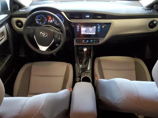 5YFBURHE5HP725659 2017 TOYOTA COROLLA - Image 8
