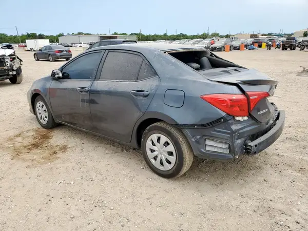 5YFBURHE5HP727010 2017 TOYOTA COROLLA - Image 2