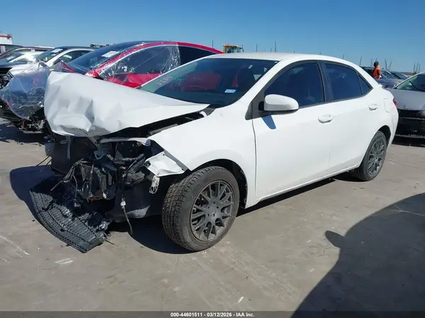 5YFBURHE5HP727234 2017 TOYOTA COROLLA - Image 2