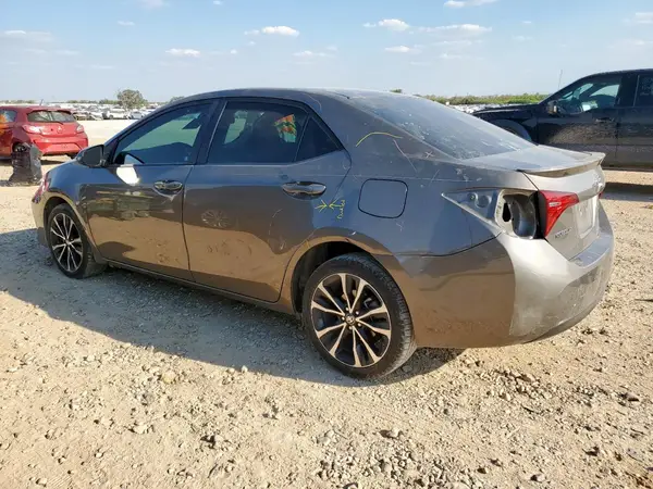 5YFBURHE5HP727427 2017 TOYOTA COROLLA - Image 2