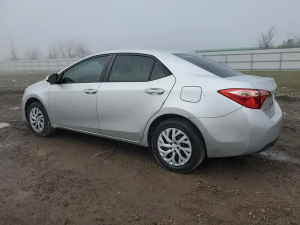 5YFBURHE5HP731624 2017 TOYOTA COROLLA - Image 2