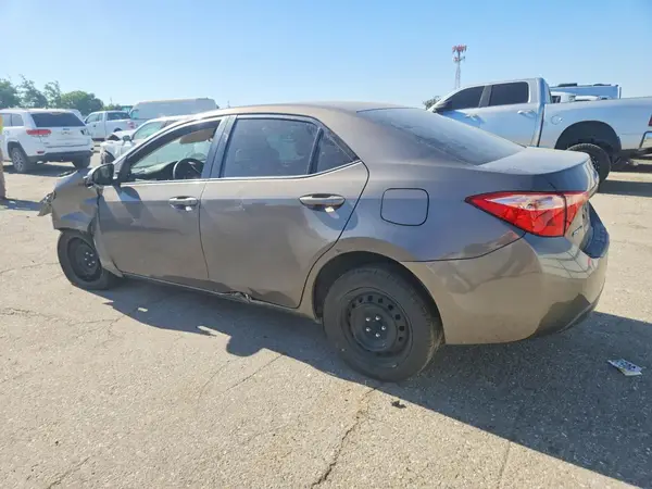 5YFBURHE5HP734216 2017 TOYOTA COROLLA - Image 2