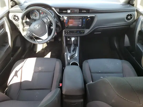 5YFBURHE5HP734653 2017 TOYOTA COROLLA - Image 8