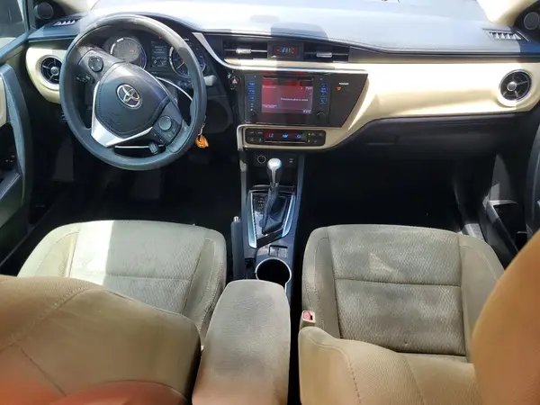 5YFBURHE5HP734670 2017 TOYOTA COROLLA - Image 8