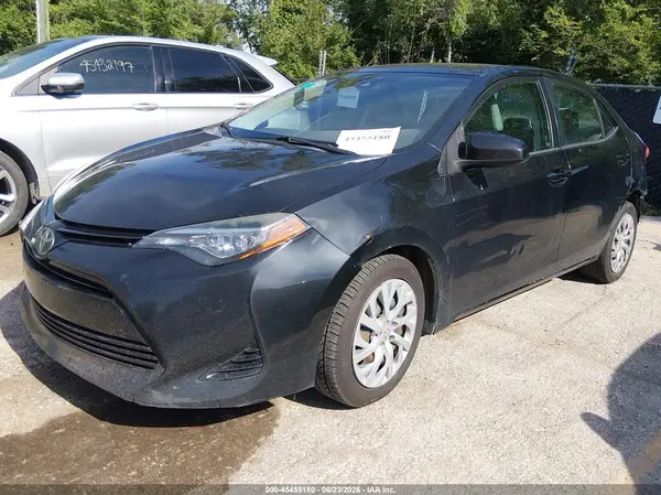 5YFBURHE5HP735124 2017 TOYOTA COROLLA - Image 2