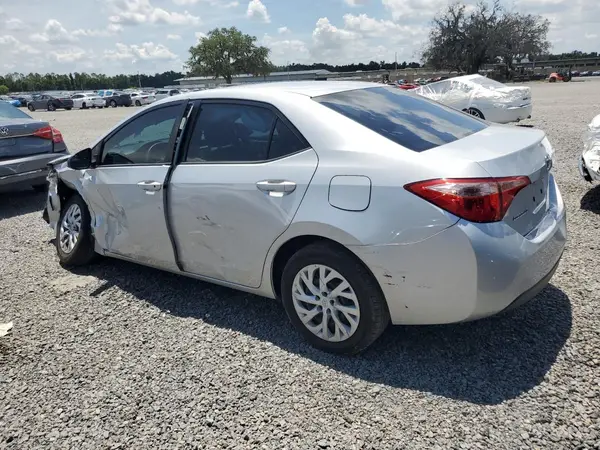 5YFBURHE5HP736659 2017 TOYOTA COROLLA - Image 2
