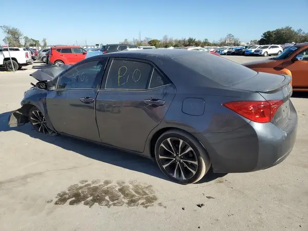 5YFBURHE5HP737116 2017 TOYOTA COROLLA - Image 2