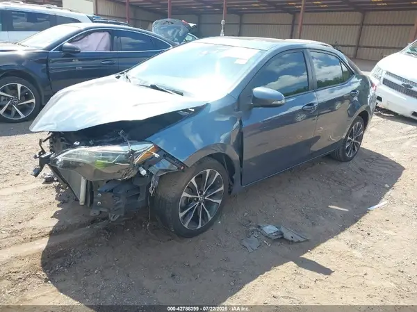 5YFBURHE5HP737276 2017 TOYOTA COROLLA - Image 2