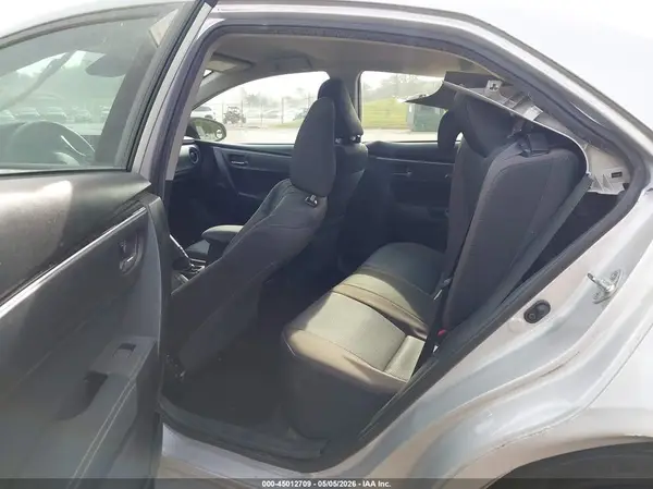5YFBURHE5JP738708 2018 TOYOTA COROLLA - Image 8