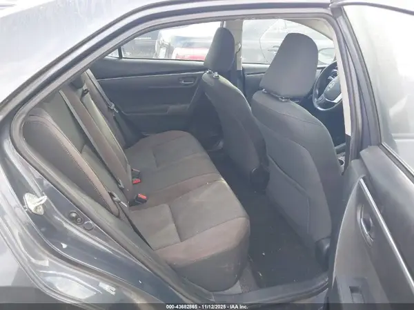 5YFBURHE5JP740961 2018 TOYOTA COROLLA - Image 8