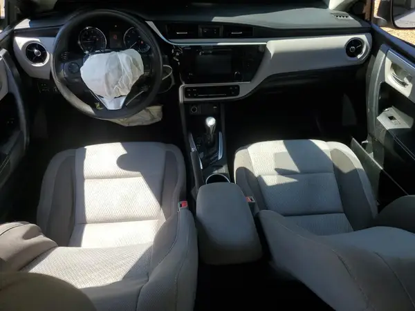 5YFBURHE5JP741348 2018 TOYOTA COROLLA - Image 8