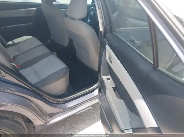 5YFBURHE5JP743343 2018 TOYOTA COROLLA - Image 8