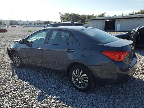 5YFBURHE5JP748669 2018 TOYOTA COROLLA - Image 2