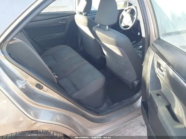5YFBURHE5JP748865 2018 TOYOTA COROLLA - Image 8