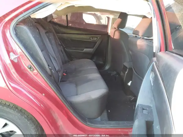 5YFBURHE5JP749059 2018 TOYOTA COROLLA - Image 8