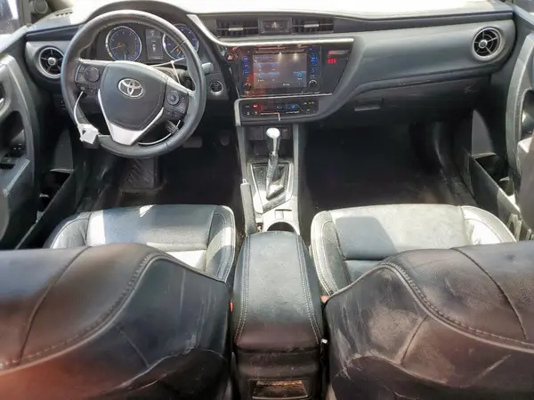 5YFBURHE5JP749823 2018 TOYOTA COROLLA - Image 8