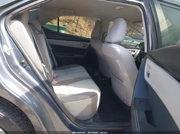 5YFBURHE5JP752947 2018 TOYOTA COROLLA - Image 8