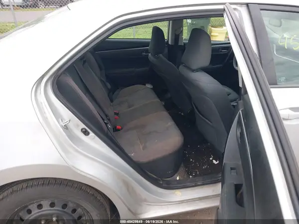 5YFBURHE5JP753175 2018 TOYOTA COROLLA - Image 8