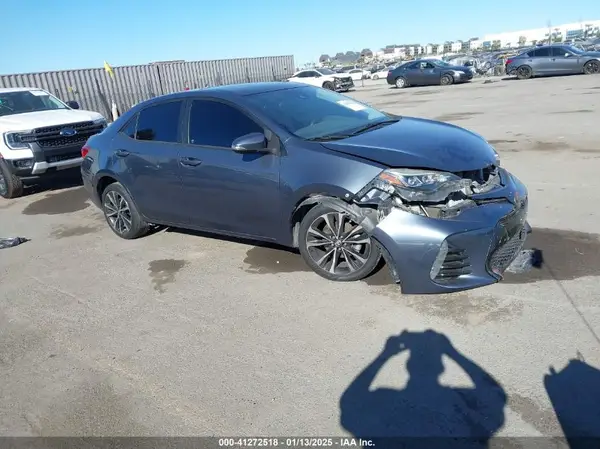 5YFBURHE5JP753435 2018 TOYOTA COROLLA - Image 1